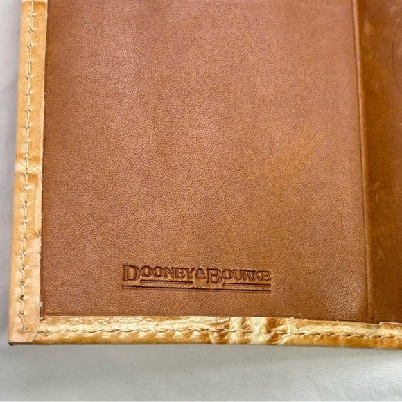 Dooney & Bourke Continental Crocodile Embossed Leather Wallet Neutral Tan - Picture 6 of 13